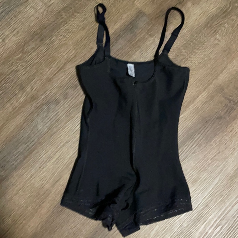 Excellent condition shape wear.